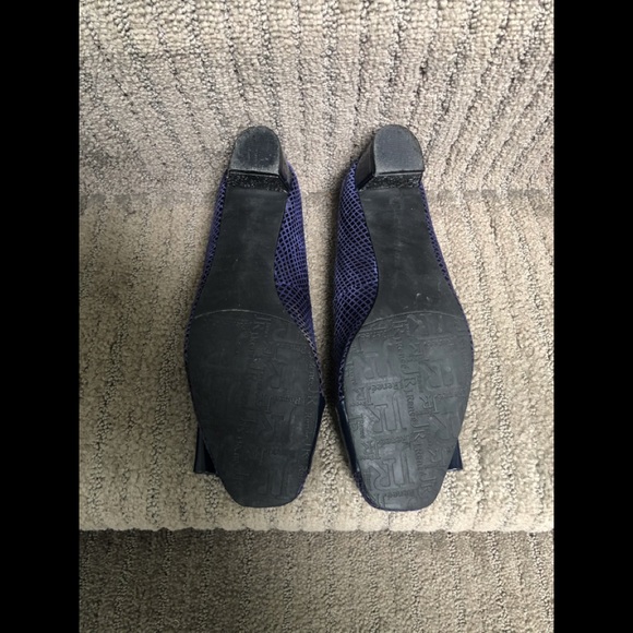 J.Renne’ pump - Picture 4 of 4